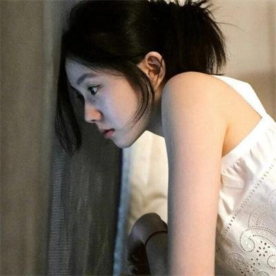 夜深吻唇香